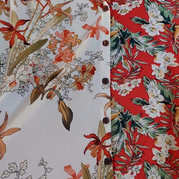 NWT Buffalo David Bitton Large Red Cream Tropical Print Button Front Blouse - Picture 4 of 9